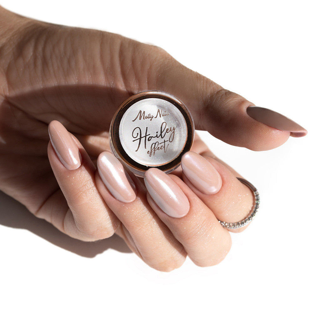 Molly Nails Hailey Effect – perlamutrinio spindesio nagų pudra, 1 g Naguprieziura