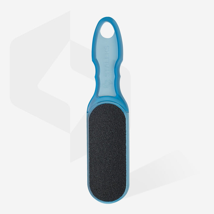 Plastikinė pedikiūro dildė pėdoms šveisti STALEKS 80/120 gritų Naguprieziura